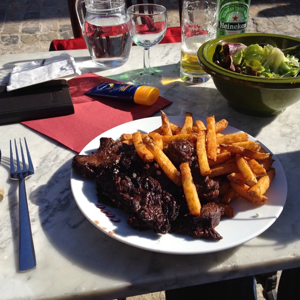 Mittagessen in Aigues-Mortes, L’Entrecôte Toro