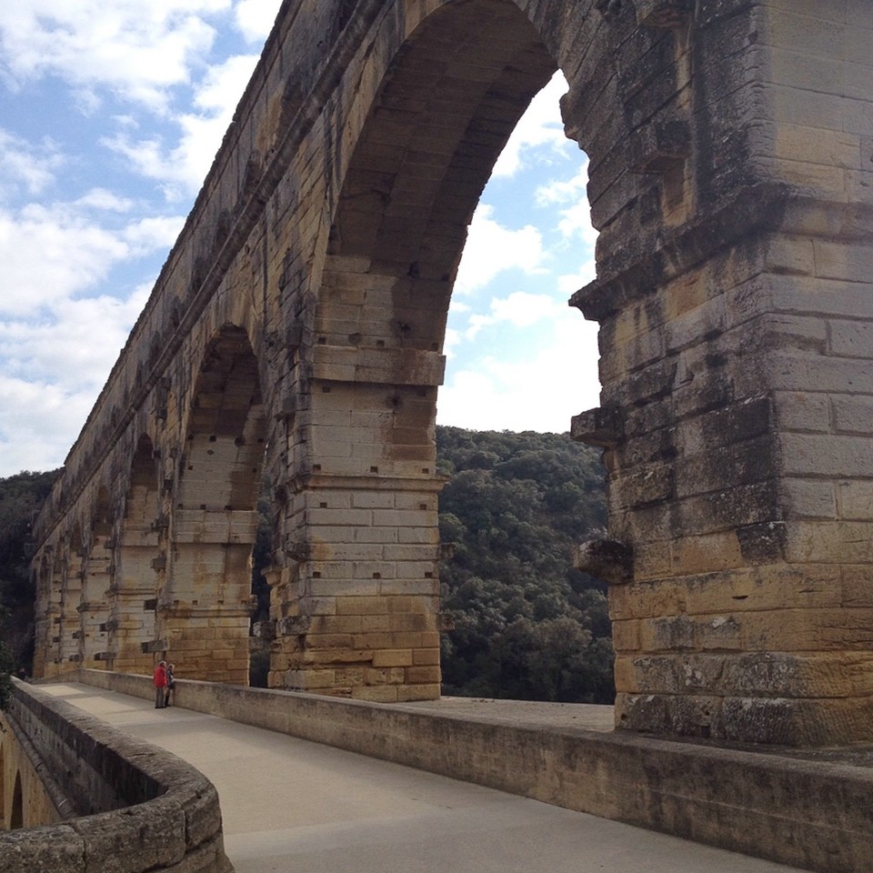 Weg über das Aquädukt Pont du Gard
