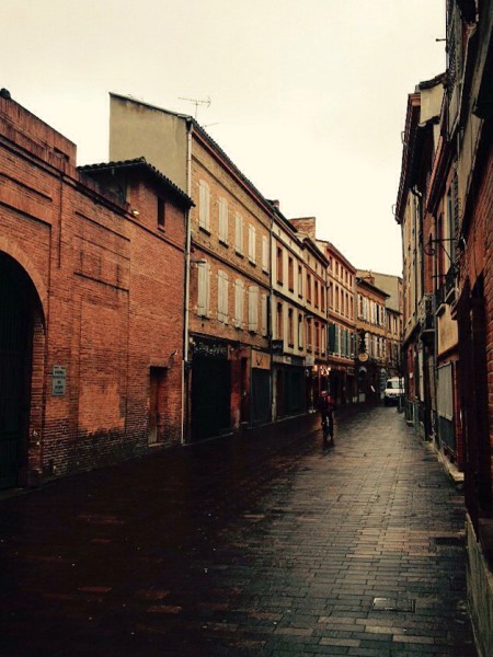Gasse in der Altstadt von Toulouse
